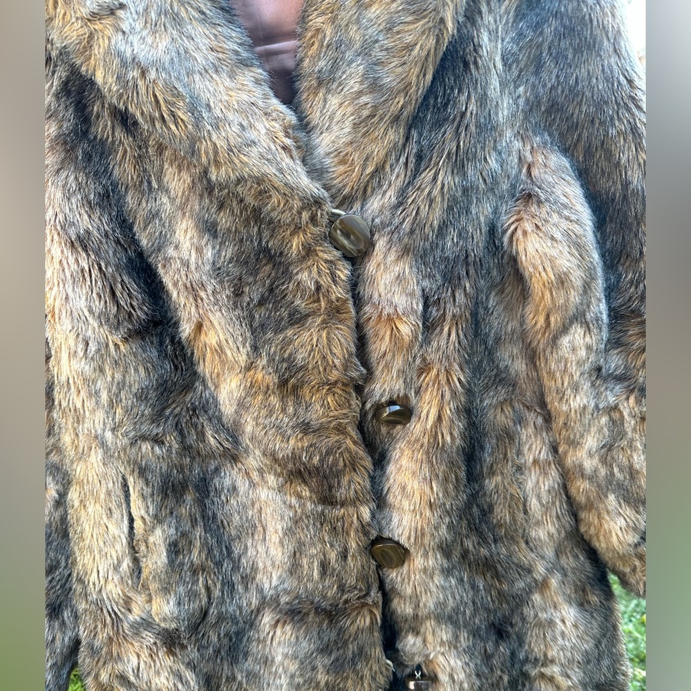 Fur coat - Picture 3 of 9